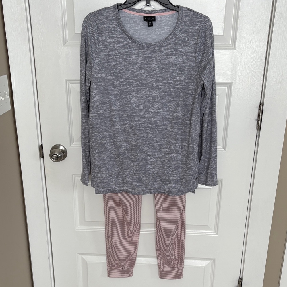 Tahari Pajama Set